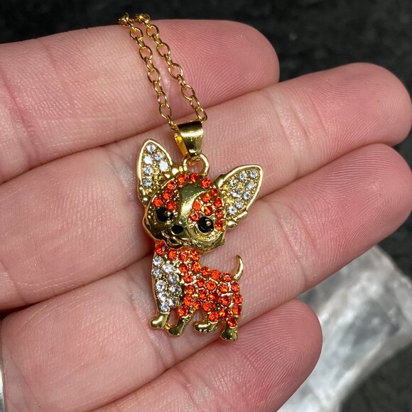 Cute Blingy Chihuahua Dog Necklace Pendant Jewelry - Picture 4 of 6